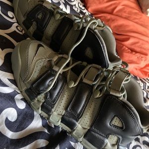 nike uptempos dark stucco